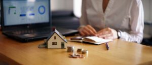 There are advantages and disadvantages to paying off your home loan early. This article by MeDirect looks at the pros and cons of early mortgage repayment.